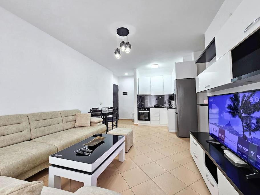 Apartament Lovely In *