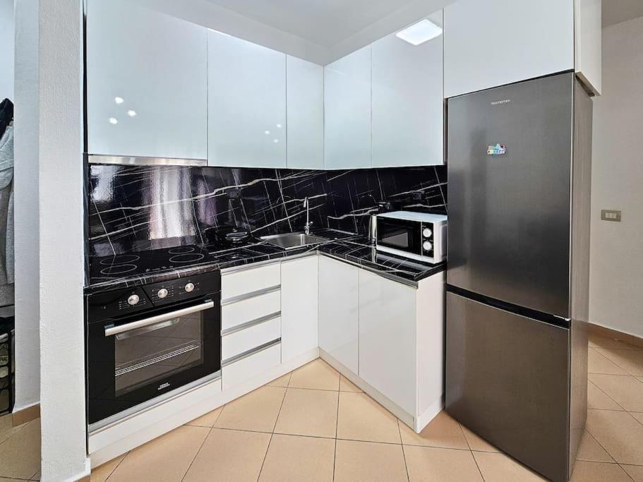 Apartament Lovely In